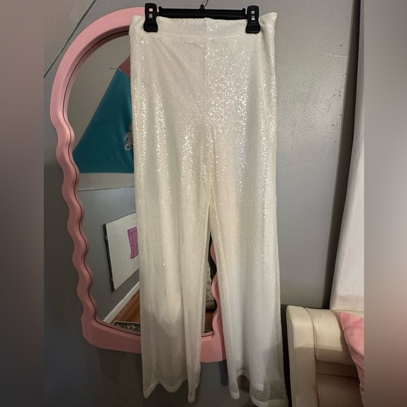 White sequin Forever 21 suit - Picture 4 of 5